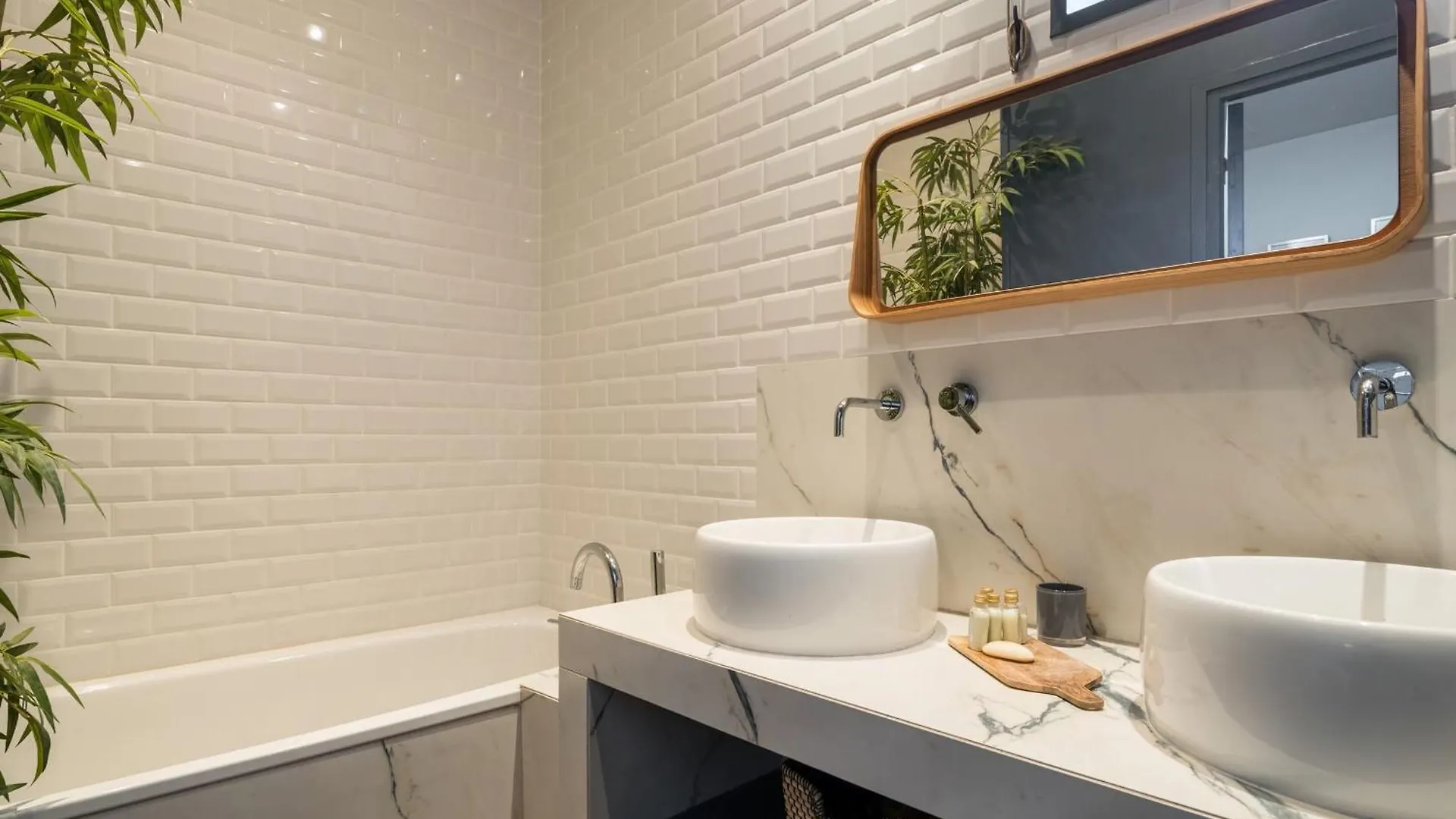 Willa Le Cedre Du Liban -Urban Chic House In The City Lyon Francja