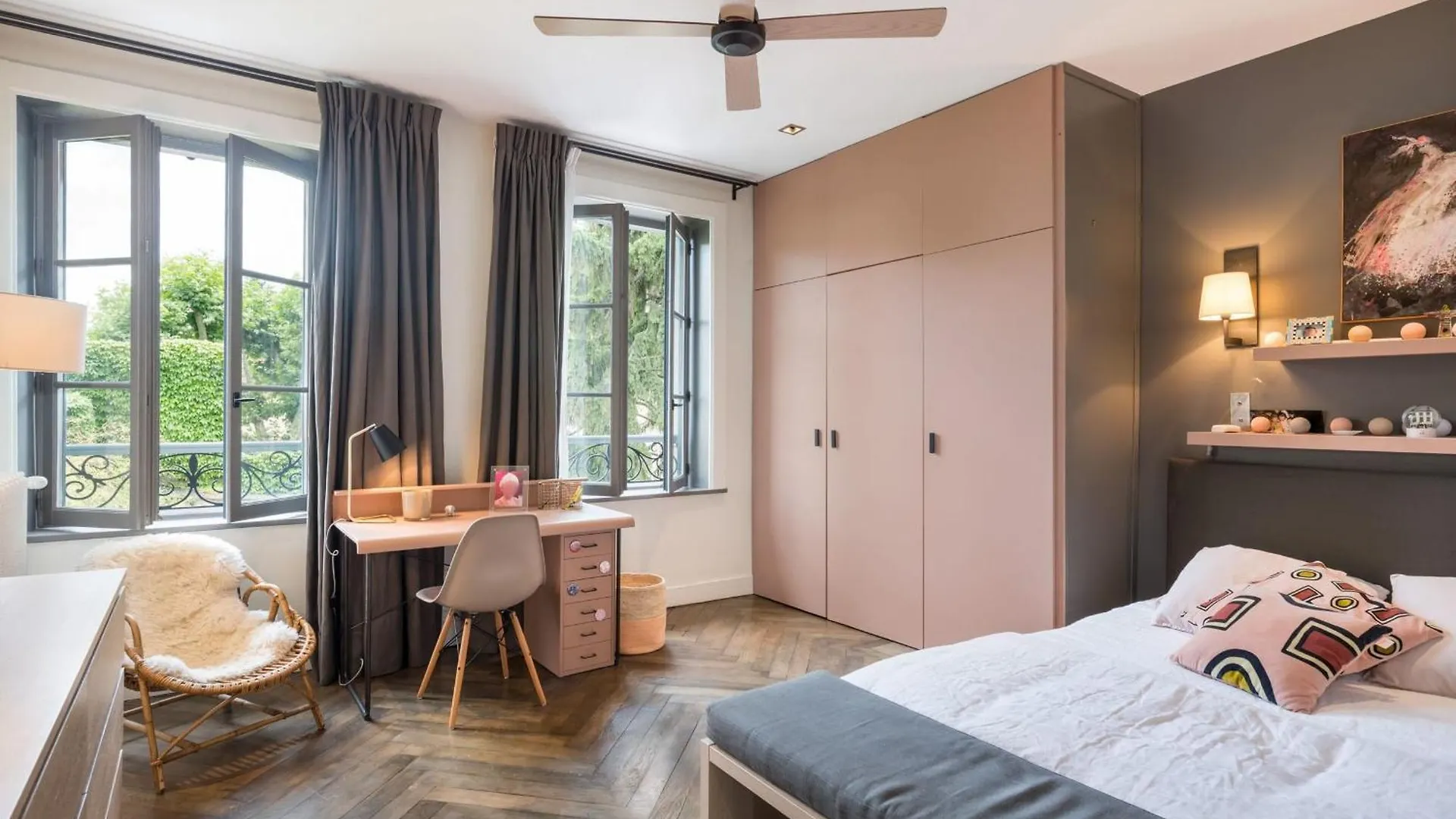 Villa Le Cèdre du Liban -Urban chic house in the city Lyon