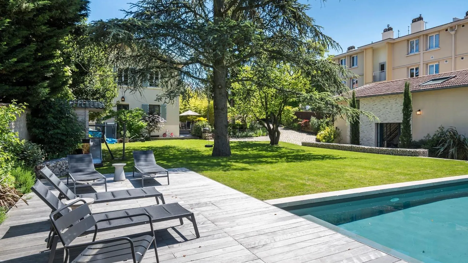 Le Cèdre du Liban -Urban chic house in the city Lyon Villa
