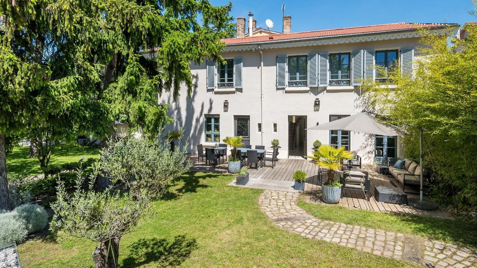 Le Cèdre du Liban -Urban chic house in the city Lyon